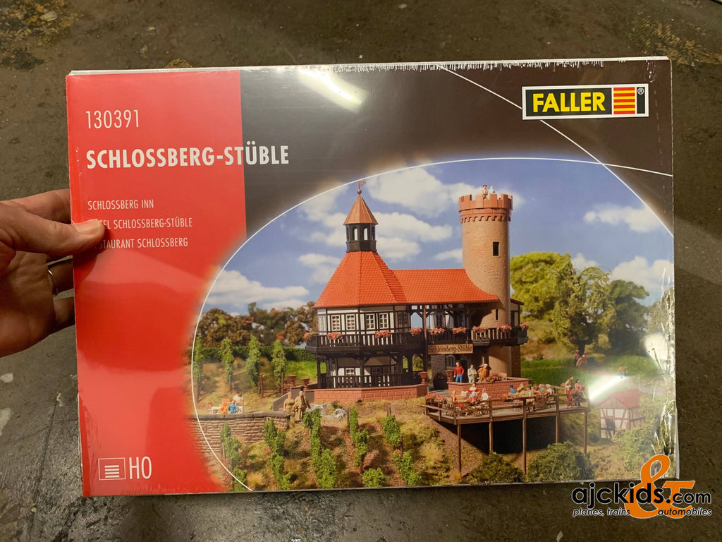 HO Scale Building Kit Y98193