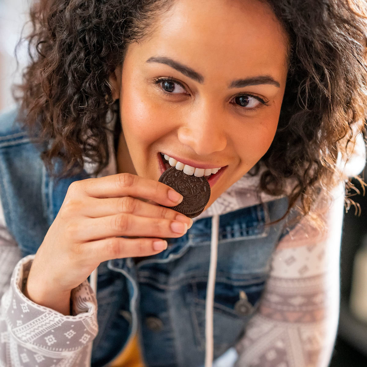 Chocolate Sandwich Cookies Family Size Pack of 16 K22566