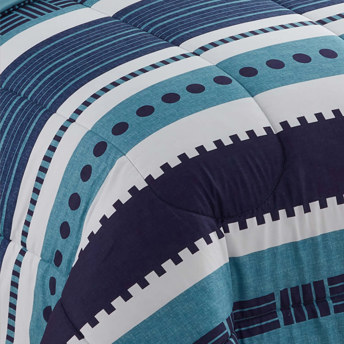 7 Piece Queen Comforter & Sheet Set S6618