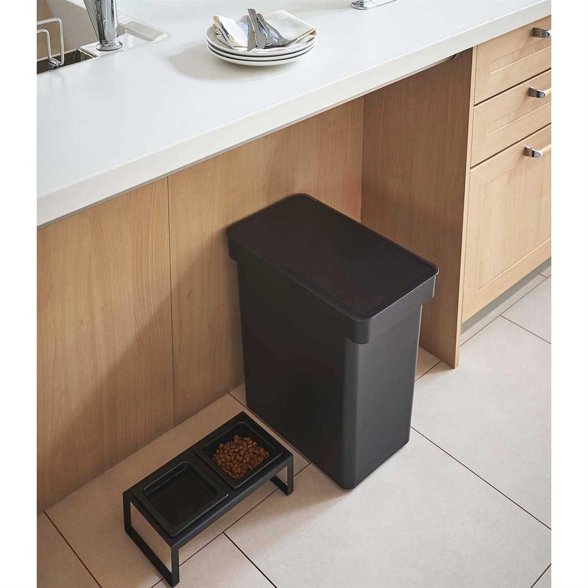 Rolling Airtight Pet Food Container T668653
