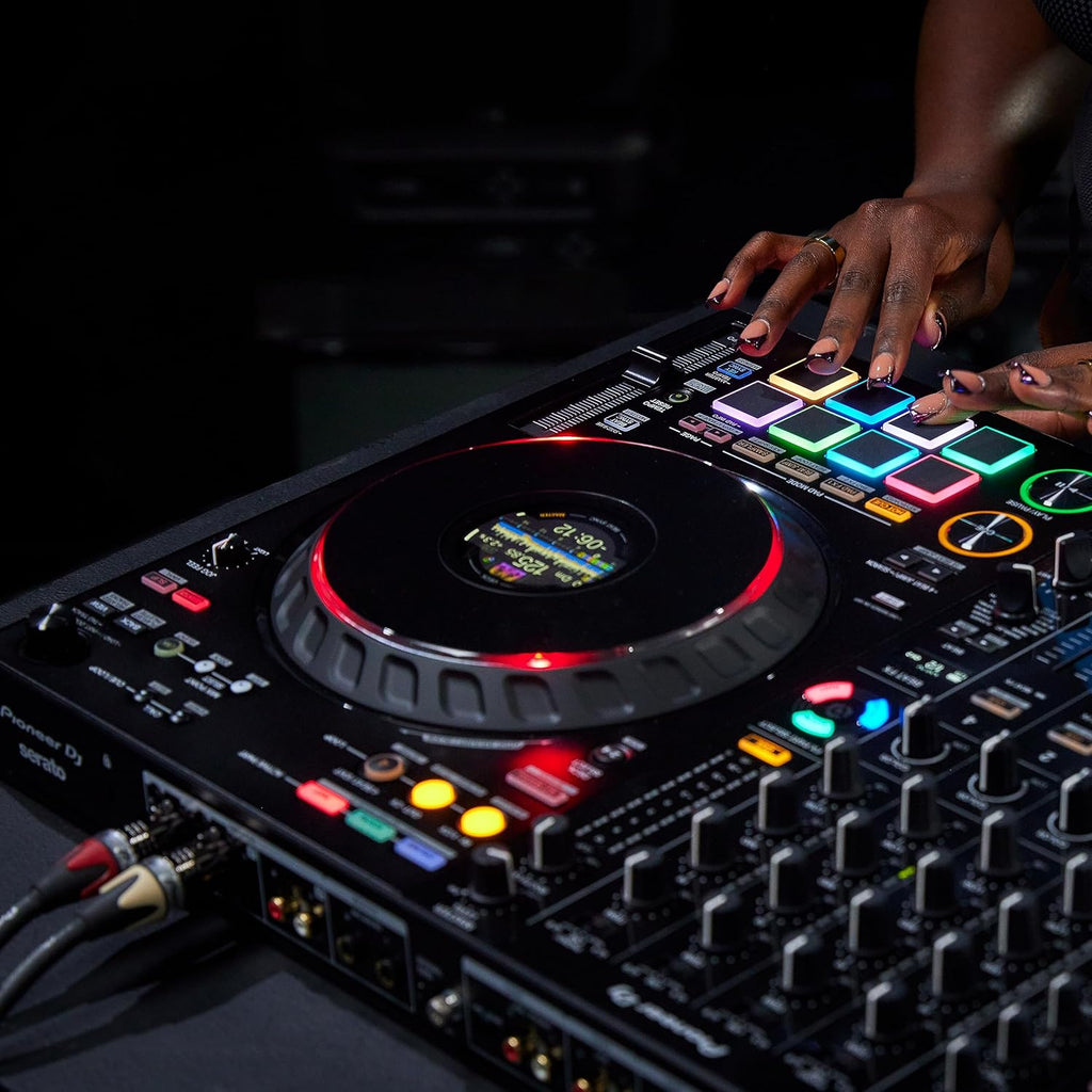 Black 4-deck DJ Controller A301