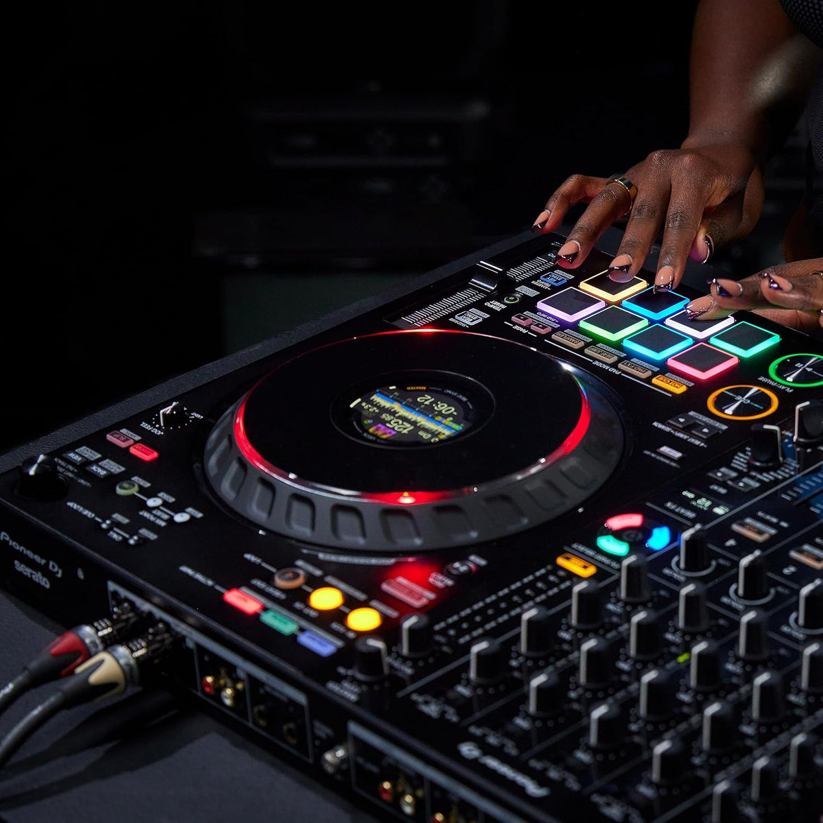 Black 4-deck DJ Controller A301