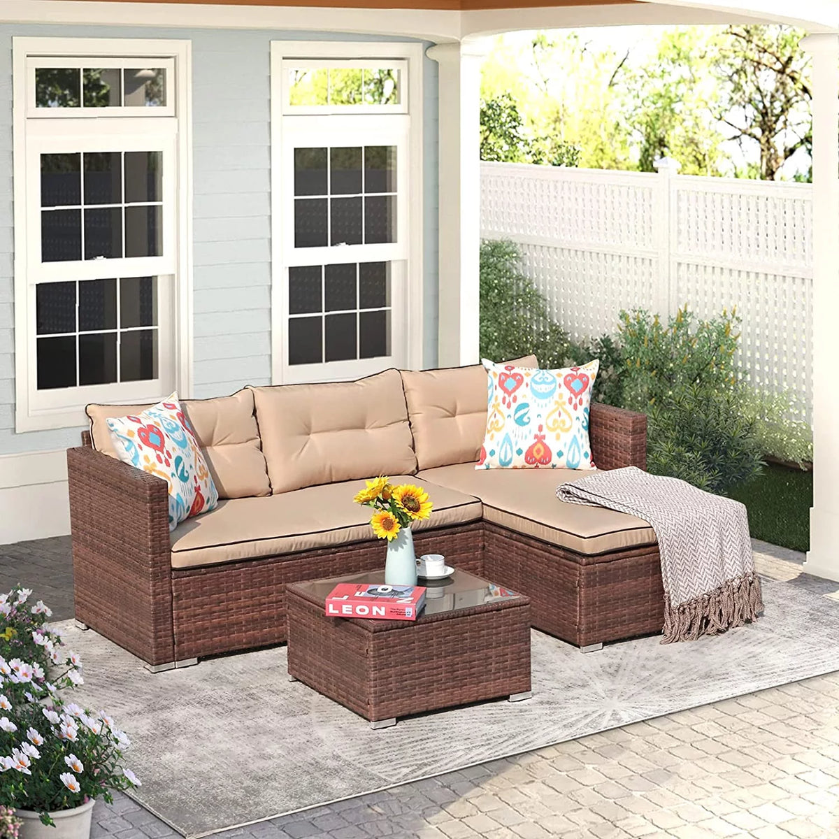 5-Piece Grey Rattan Outdoor Sectional Sofa Set with Glass Coffee Table Q946704